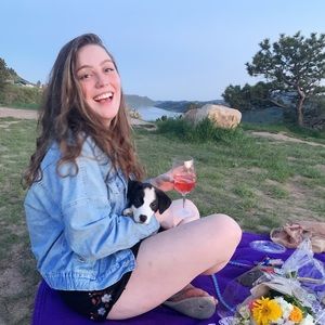 Meet your Posher, Caitlyn